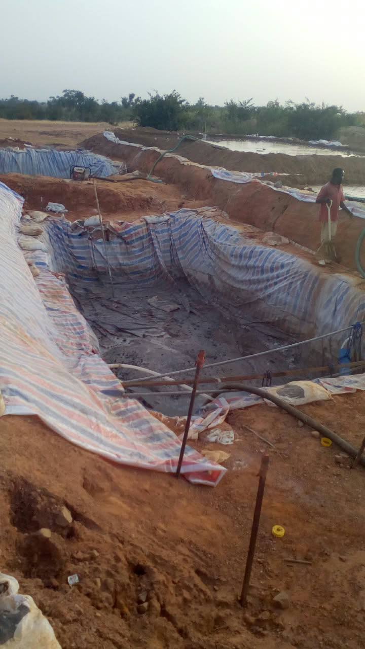 Lined retention and processing reservoir